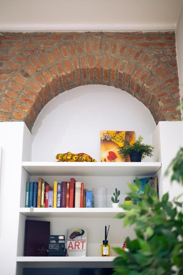The Red Bricks Home - San Babila Area Milano Exterior foto
