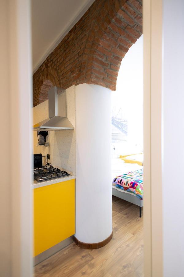 The Red Bricks Home - San Babila Area Milano Exterior foto