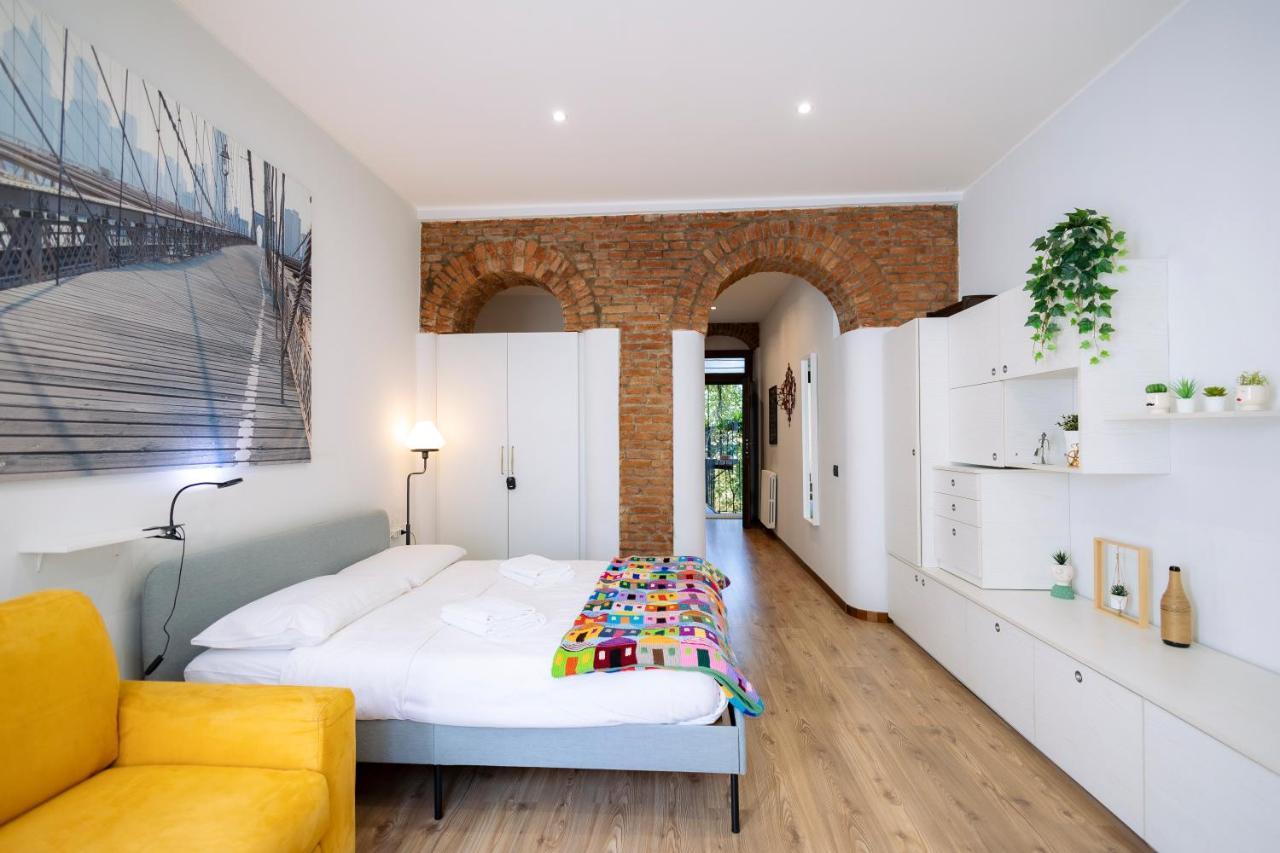The Red Bricks Home - San Babila Area Milano Exterior foto